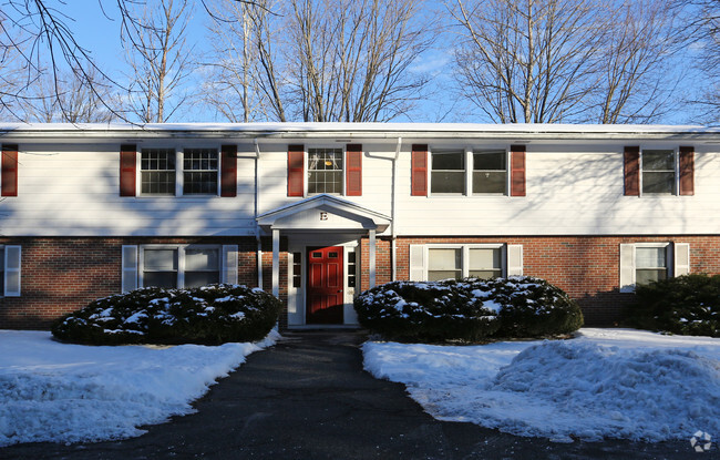 Building Photo - Pioneer Valley Apartments