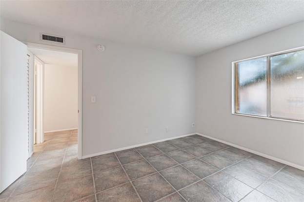 Building Photo - 5503 Pokeweed Ct