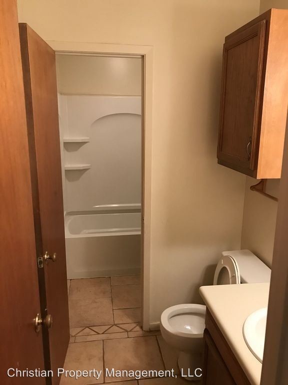 Building Photo - 2 br, 1.5 bath House - 760 Clearmont Drive