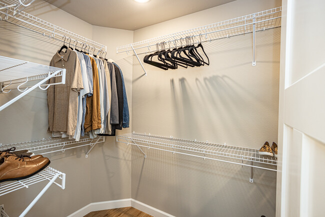 Large walk-in closet attached to primary bedroom suite - 110 Sierra Cir