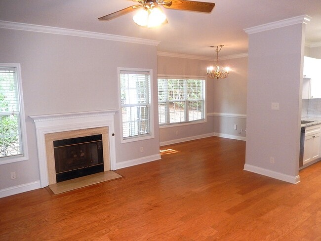 Building Photo - 211 Bridgepath Dr