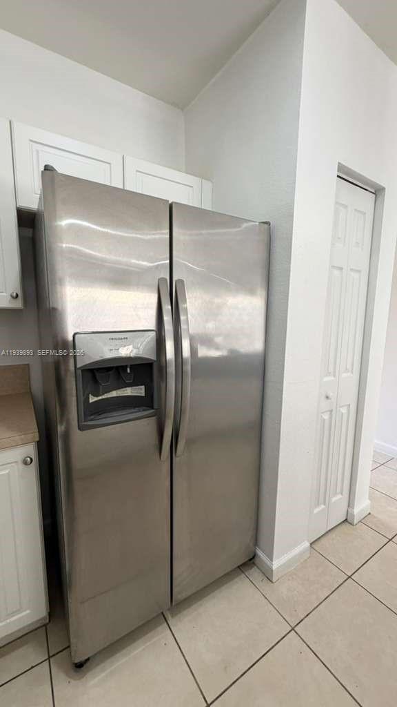 Building Photo - 1555 NE 33rd Rd