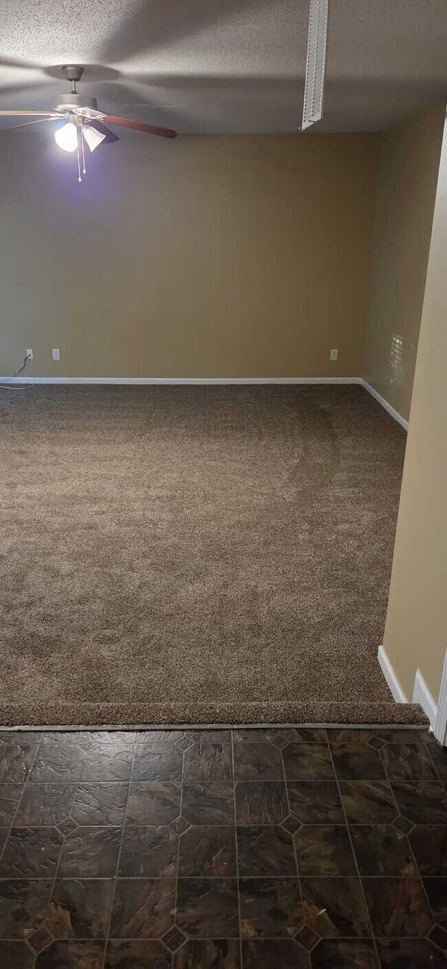 Building Photo - 5 Bedrooms 3baths Home For Rent