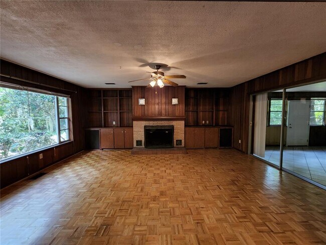 Building Photo - 4421 Newberry Rd