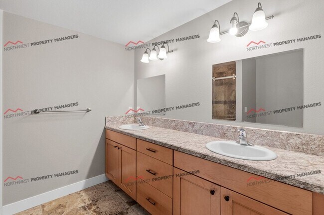 Building Photo - STATUS: *PENDING APPLICATION*| R37 | $2295  **** MOVE IN SPECIAL ****