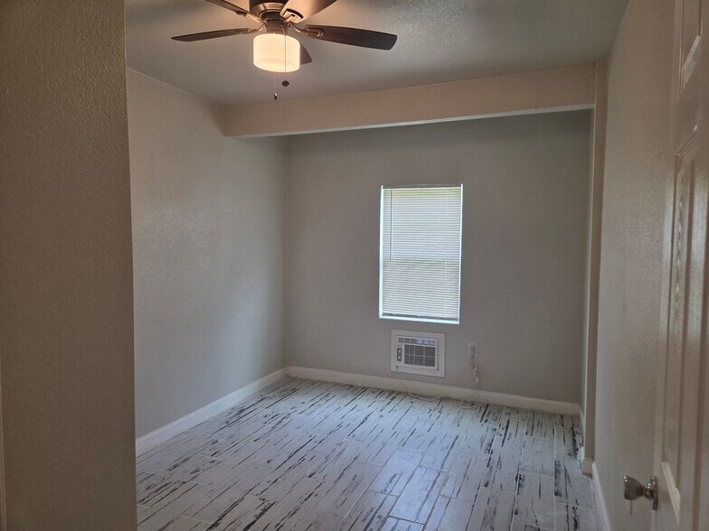 Building Photo - 3807 Sailfish Ln