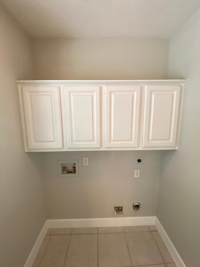 Building Photo - 1803 Red Bud Ln
