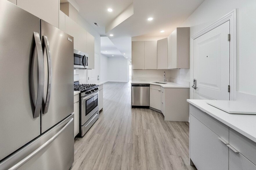 Building Photo - 2312 W Ohio St