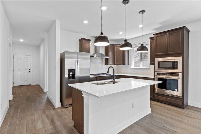 Building Photo - 11905 Paseo de los Lagos Ln