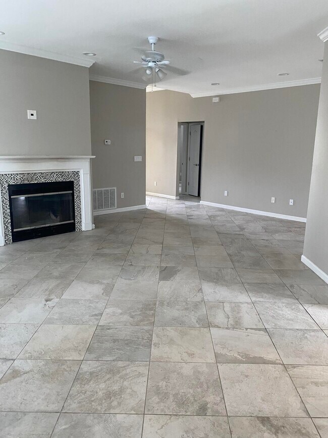 Building Photo - 99 Trista Terrace Ct