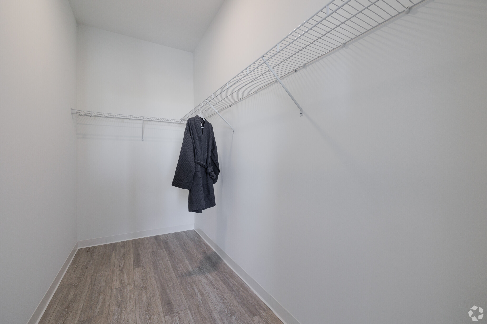 2BR, 2BA - 1,110SF - Closet - Ora