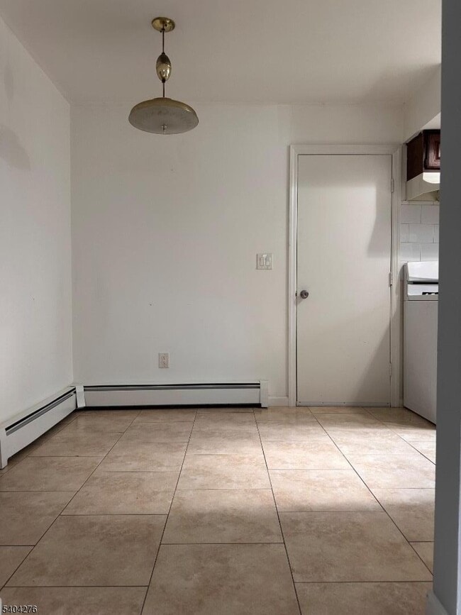 Building Photo - 14 Orchard St