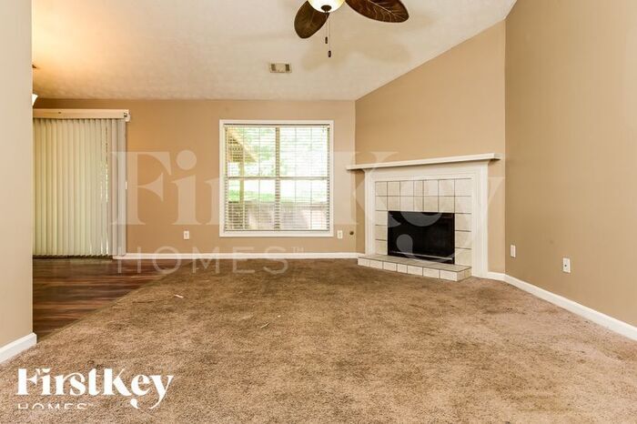Building Photo - 265 Princeton Way