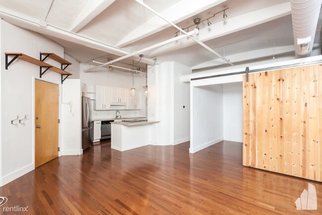 Building Photo - 2 br, 1 bath Condo - 801 S Wells St