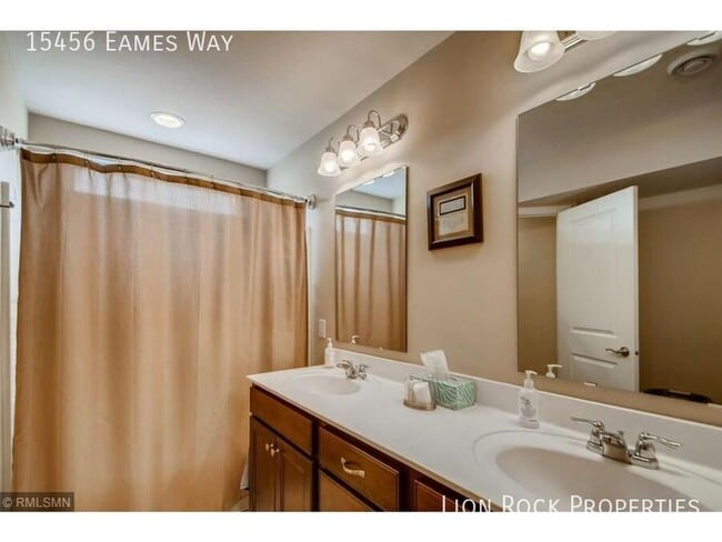 Building Photo - 15456 Eames Wy