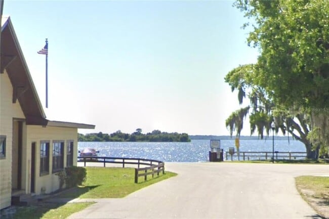 Building Photo - 3063 Lake June Blvd