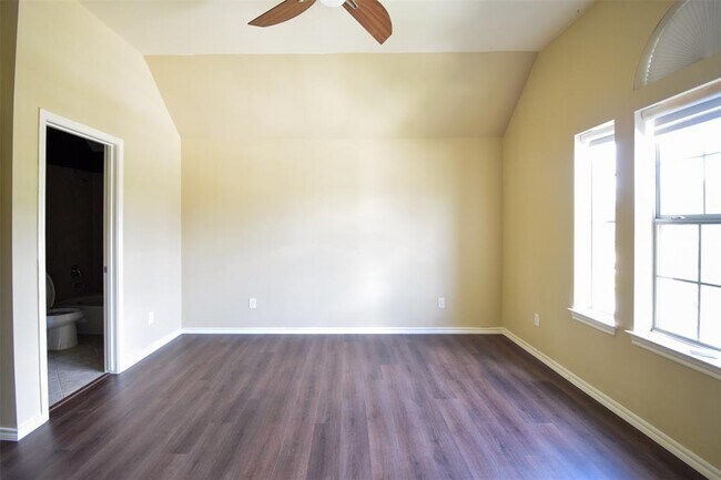 Building Photo - 1326 Laura Hills Ln