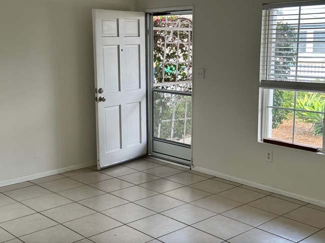 Building Photo - 3171 Luna Ave