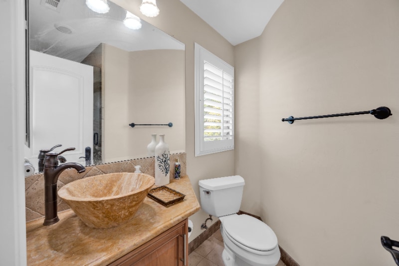 Building Photo - 30420 Longhorn Dr