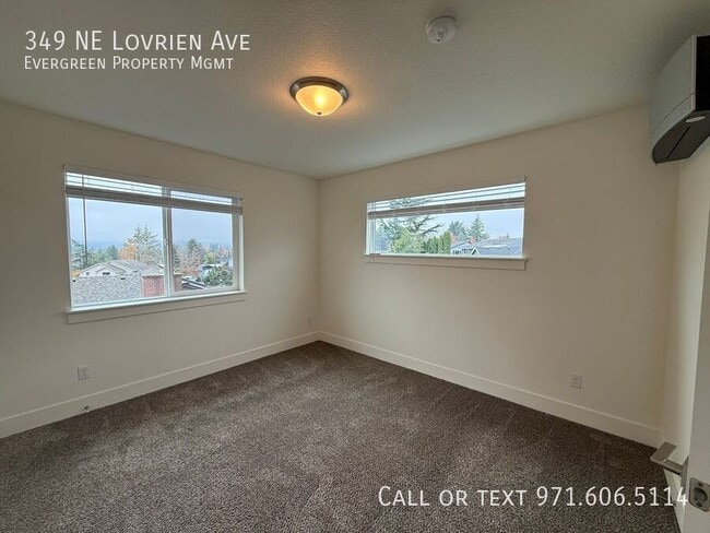 Building Photo - 349 NE Lovrien Ave