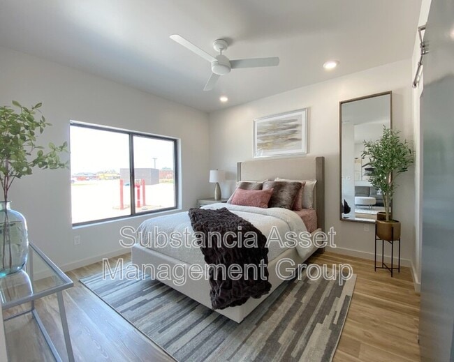 Building Photo - 1683 Midtown Pl