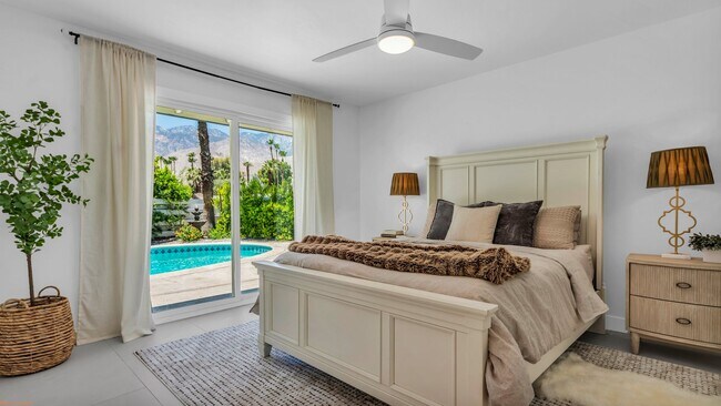 Building Photo - 1111 S San Joaquin Dr