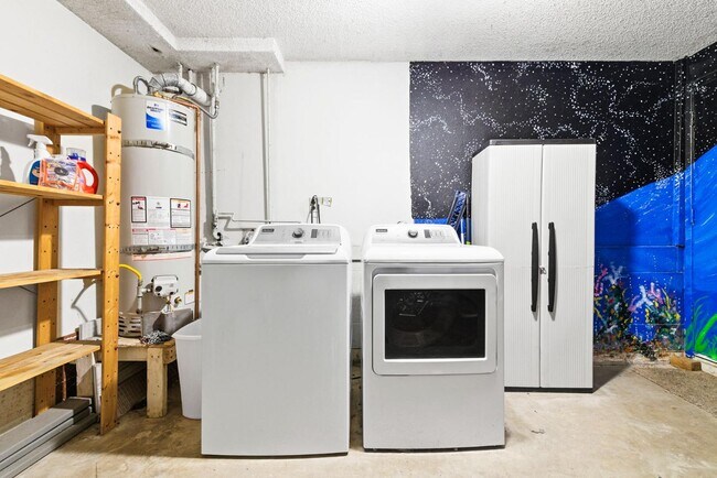 Building Photo - 731 Seacoast Dr