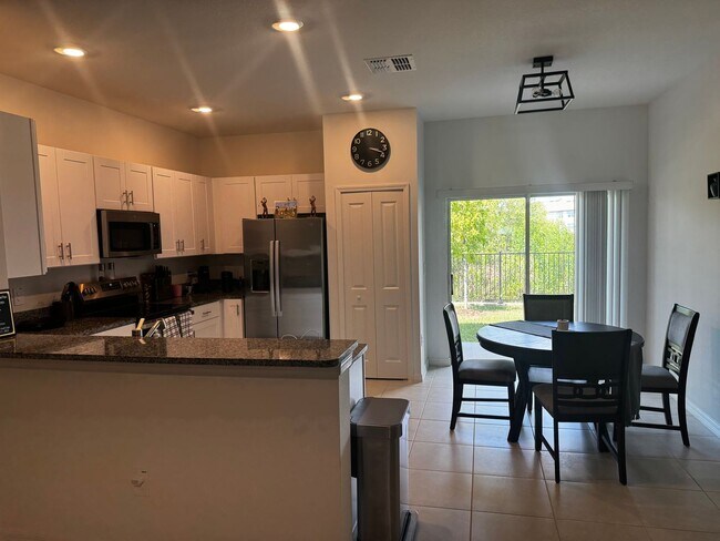 Building Photo - 32067 Spiceberry St