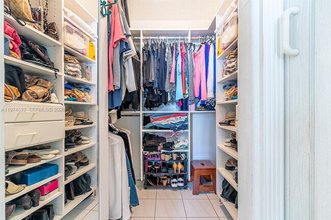 Building Photo - 121 Golden Isles Dr