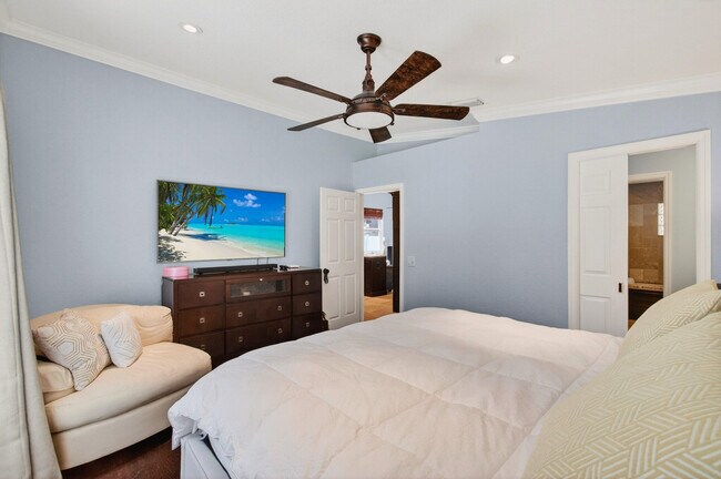 Building Photo - 7076 Middlebury Dr