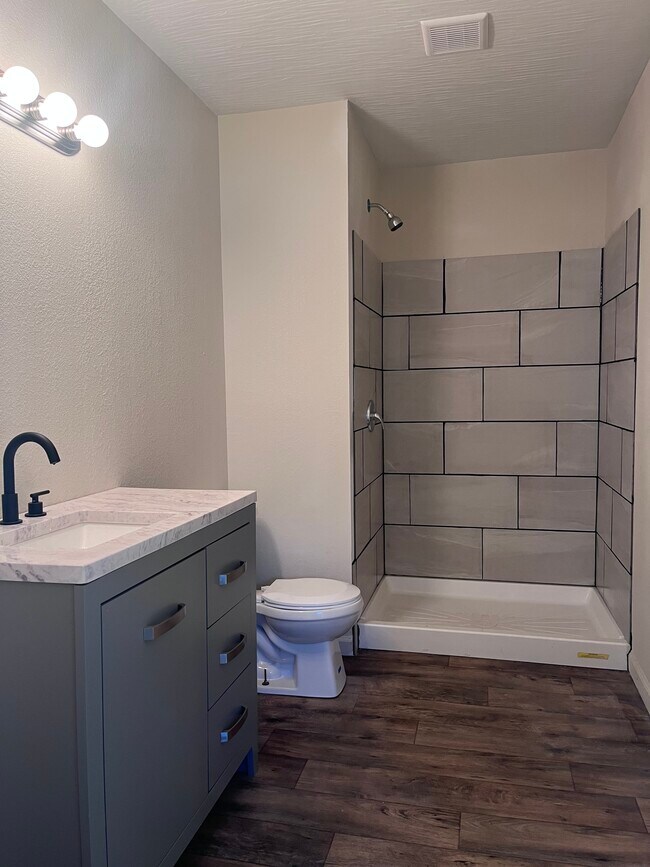 Building Photo - 14098 1st St