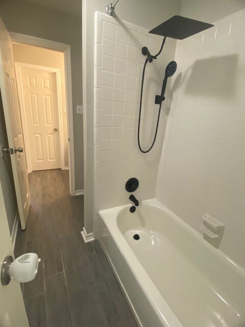 Building Photo - 601 Brown Dr