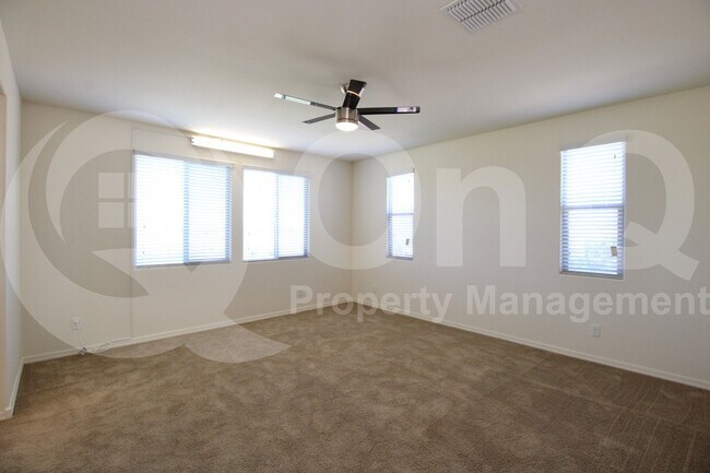 Building Photo - 10169 W Los Gatos Dr
