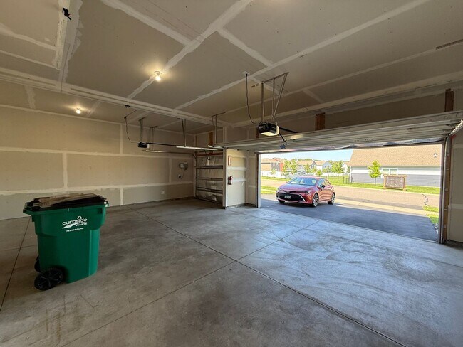 Building Photo - Comfort & Space Await in This Stunning 4BR Dayton Home