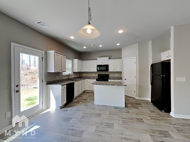 Building Photo - 155 Finley Dr