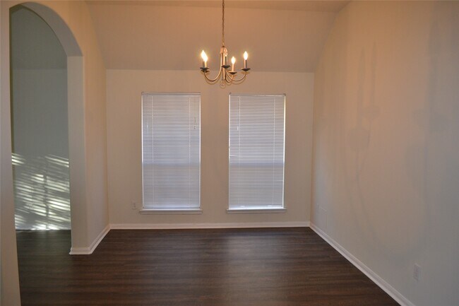 Building Photo - 1909 Highland Point Ct