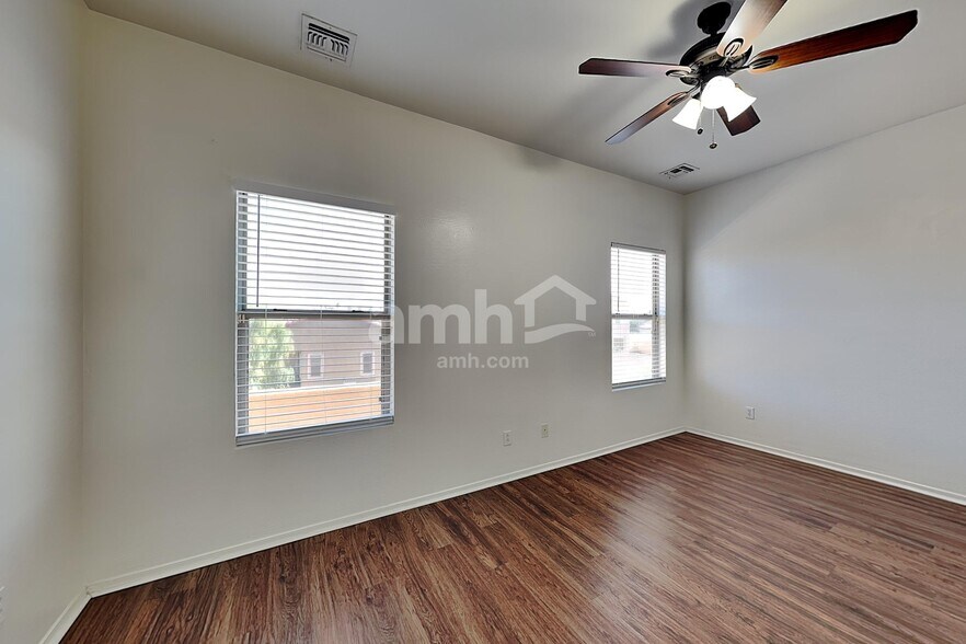 Building Photo - 17646 W Bridger St