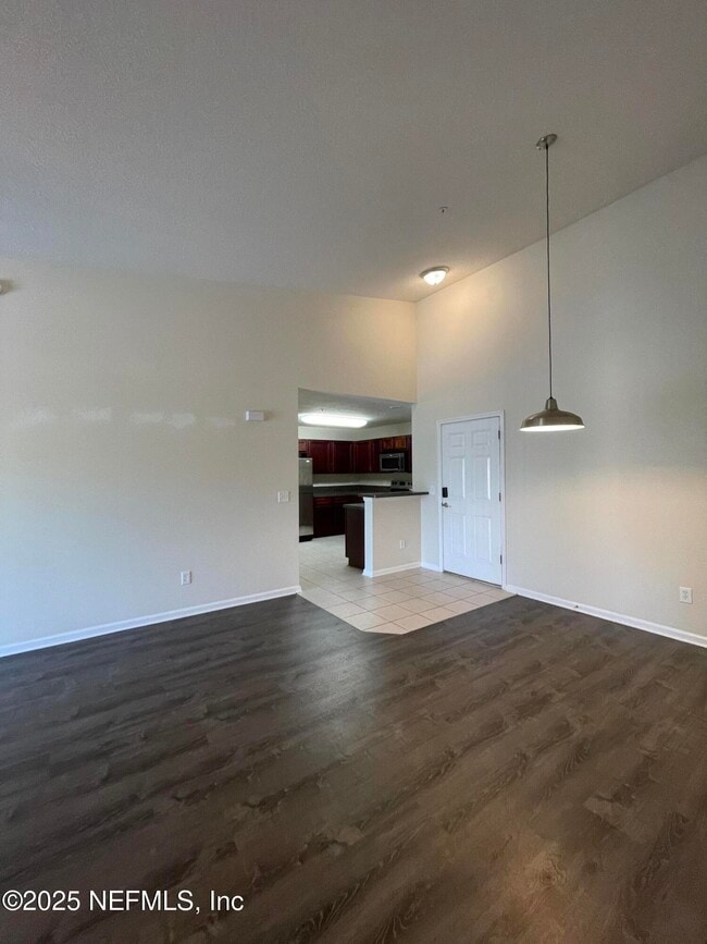 Building Photo - 6965 Ortega Woods Dr