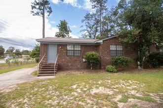 Building Photo - 102 Blue Ct