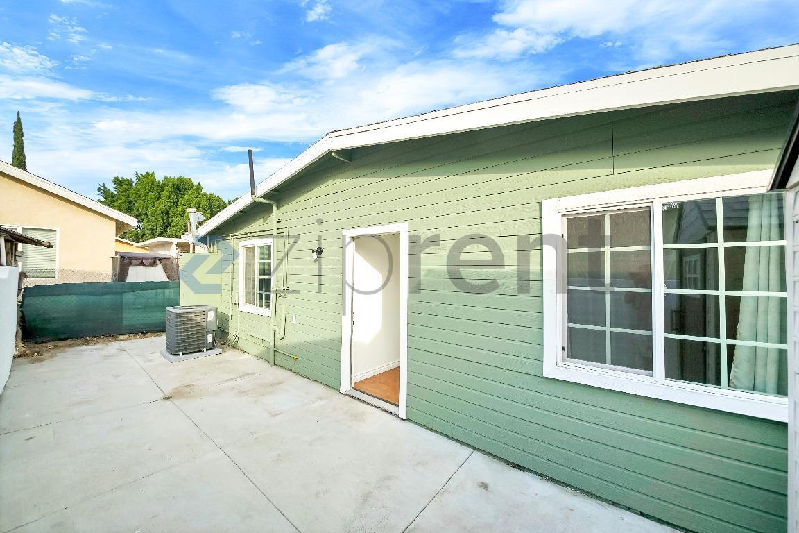 Building Photo - 7936 Alder Ave