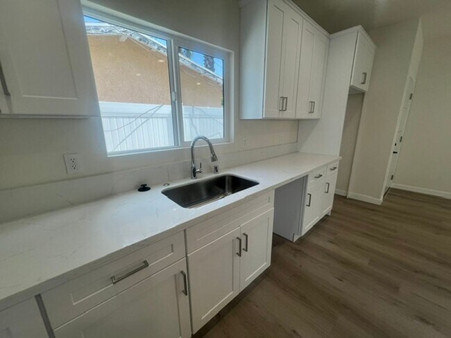 Building Photo - 7317-7321 Garden Grove Avenue