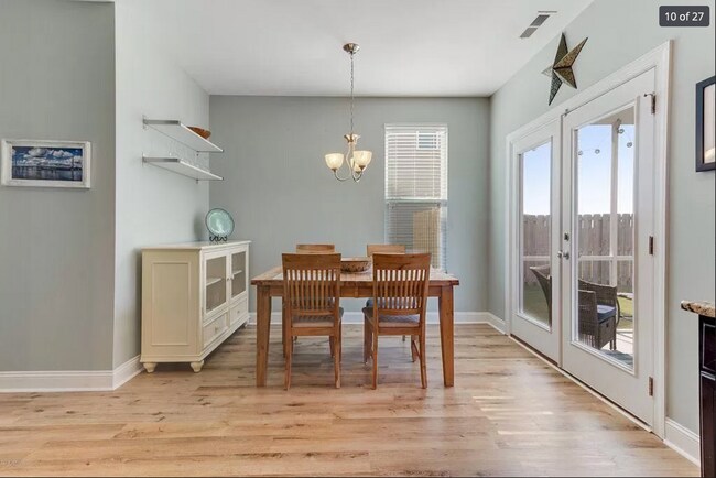 Building Photo - 106 Hampton Dr