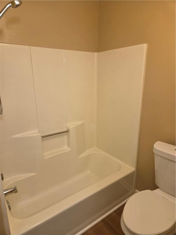 Building Photo - 5595 Wells Cir