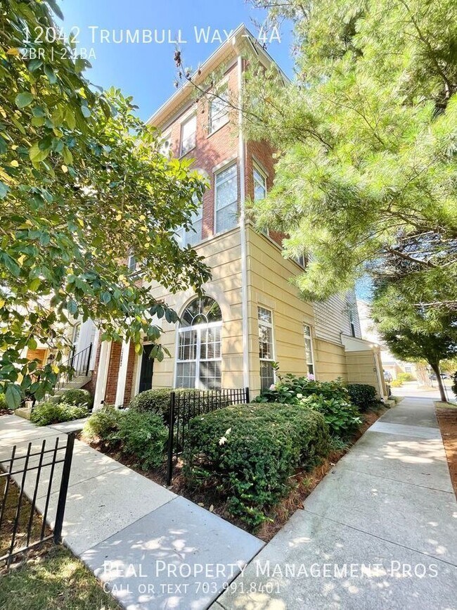 Building Photo - 12042 Trumbull Way