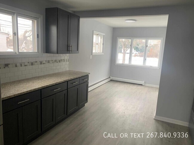 Building Photo - 18 Armor Ct