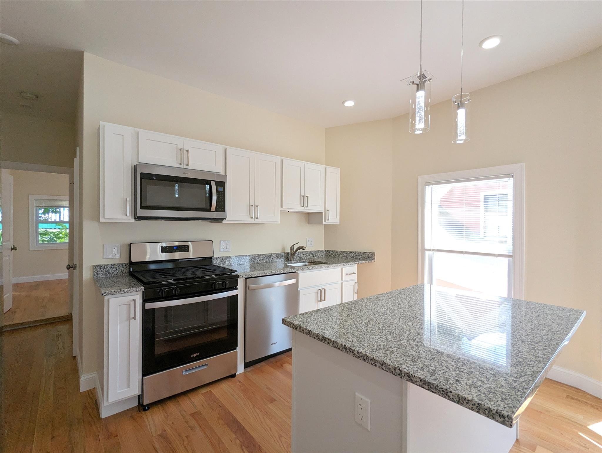 Building Photo - 2 Sacramento Pl