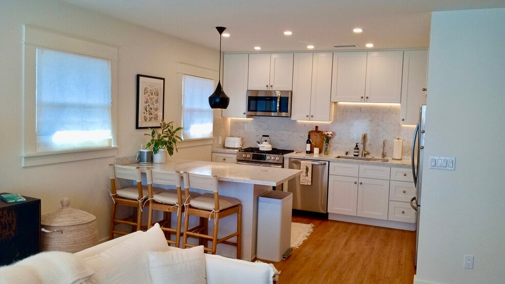 Building Photo - 23 29th Ave