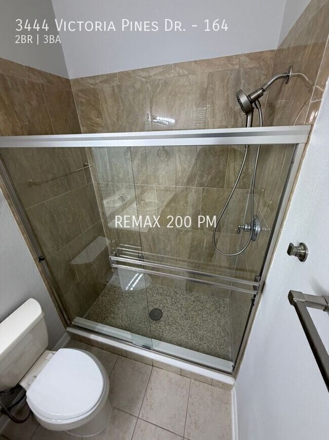 Building Photo - 3444 Victoria Pines Dr