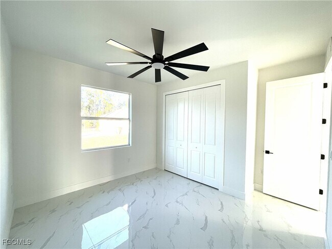 Building Photo - 1901 East 13th Street