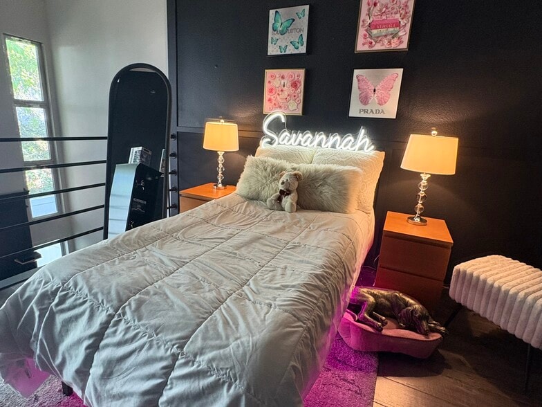 Loft/ Bedroom - 18175 Andrea Cir N